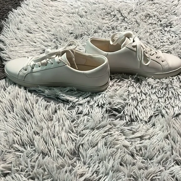 Tory Burch Women's White Sneakers Size 8M - Picture 3 of 8